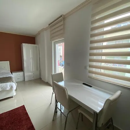 Erbay Mansions 아파트호텔 트라존