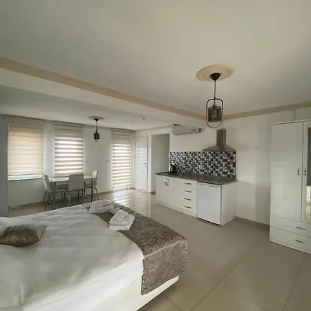 Aparthotel Erbay Mansions 3*