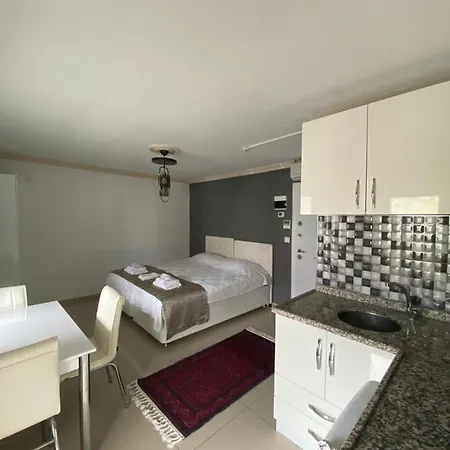Erbay Mansions 3*